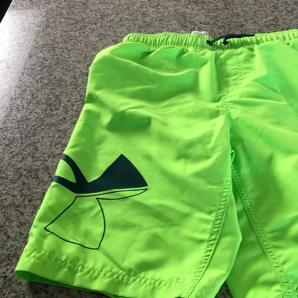 Bathing suits - Picture 4 of 5